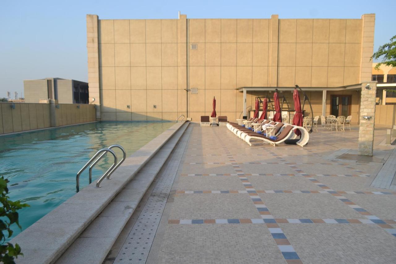 Hotel Kaloum Conakry Bagian luar foto