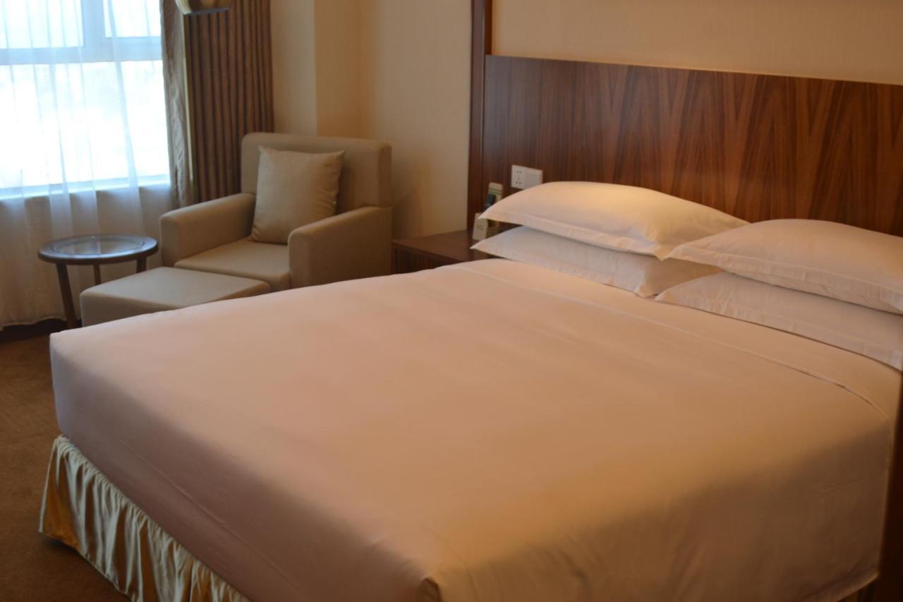 Hotel Kaloum Conakry Bagian luar foto